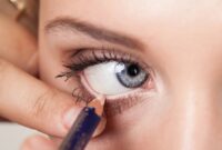 Cara Guna Eyeliner Putih untuk Nampakkan Mata Lebih Besar